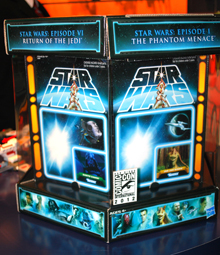star wars hasbro toy fair 2012 carbonnite freezing chamber exclus sdcc jar jar binks in carbonite