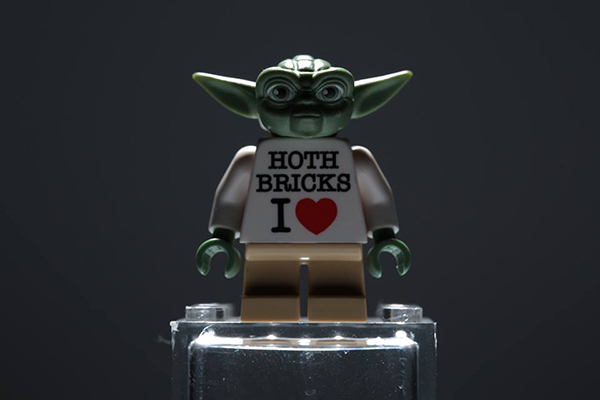 star wars lego hothbricks mini-fig exclusif i love hothbricks yoda border=